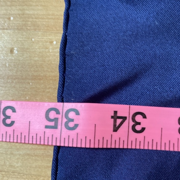 Hermes Eperon D'Or forever scarf approx 35”x35” silk, hand stitched rolled edges - Picture 11 of 16